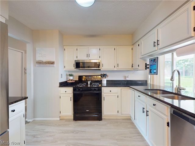 374 Union Street, Bedford, OH 44146