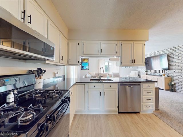 374 Union Street, Bedford, OH 44146