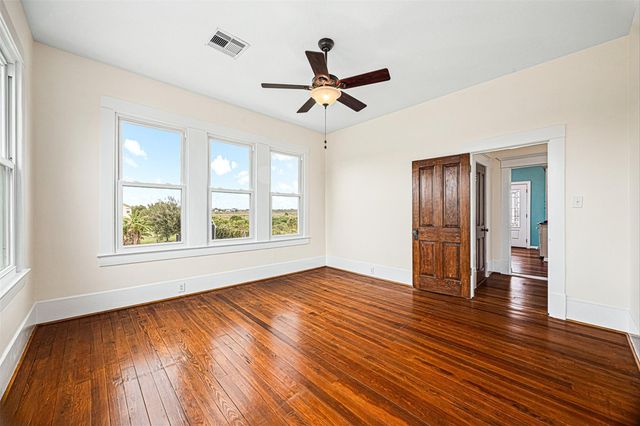 11724 Stewart Road, Galveston, TX 77554