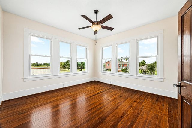 11724 Stewart Road, Galveston, TX 77554