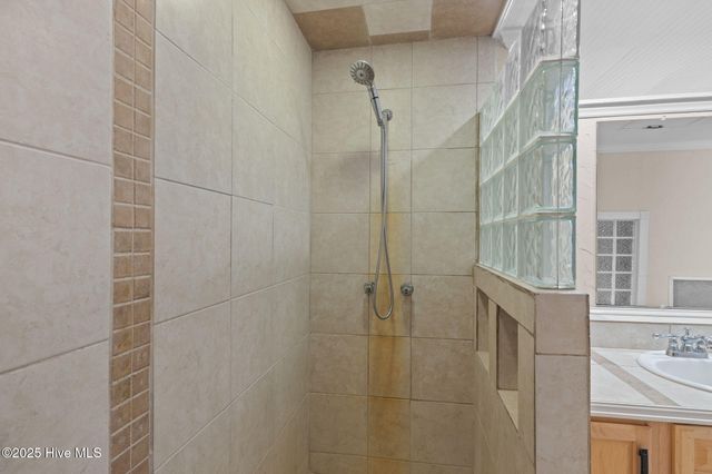 3704 Oxford Court, Morehead City, NC 28557