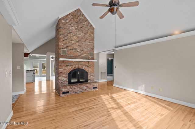 3704 Oxford Court, Morehead City, NC 28557