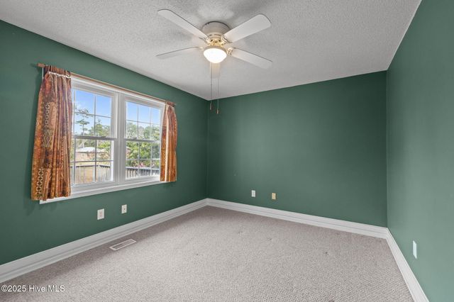 3704 Oxford Court, Morehead City, NC 28557