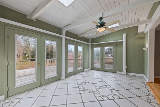 3704 Oxford Court, Morehead City, NC 28557