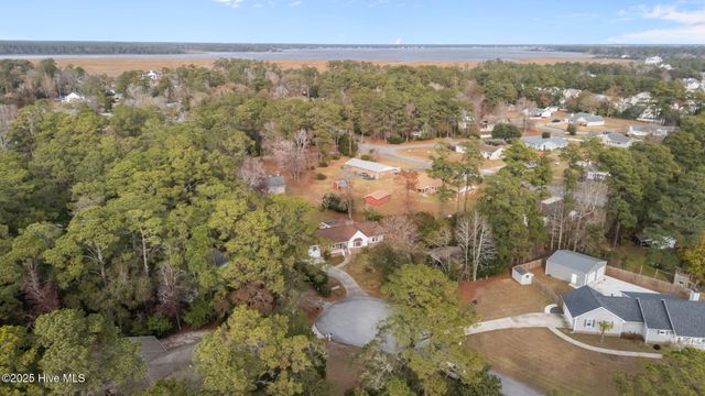 3704 Oxford Court, Morehead City, NC 28557