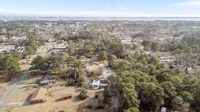 3704 Oxford Court, Morehead City, NC 28557