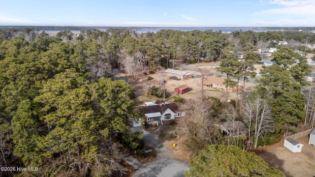 3704 Oxford Court, Morehead City, NC 28557