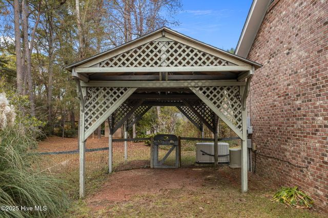 3704 Oxford Court, Morehead City, NC 28557