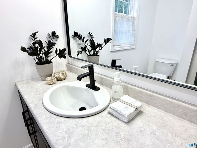 29 Sycamore Way 29, Wallingford, CT 06492