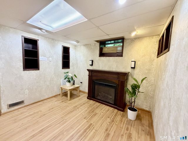 29 Sycamore Way 29, Wallingford, CT 06492