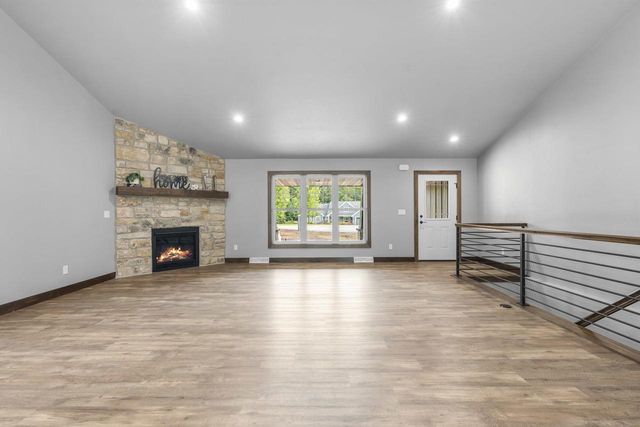 3141 HIGH COUNTRY COURT, Suamico, WI 54313