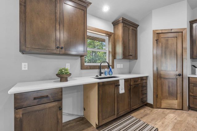 3141 HIGH COUNTRY COURT, Suamico, WI 54313