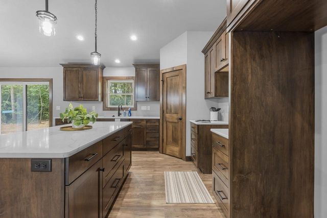 3141 HIGH COUNTRY COURT, Suamico, WI 54313