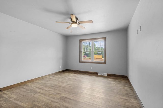 3141 HIGH COUNTRY COURT, Suamico, WI 54313