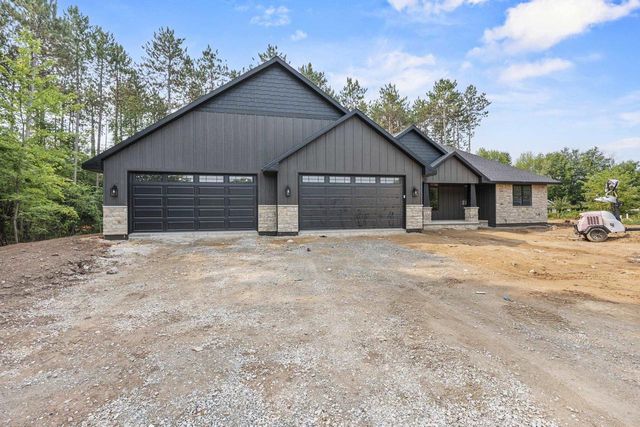 3141 HIGH COUNTRY COURT, Suamico, WI 54313