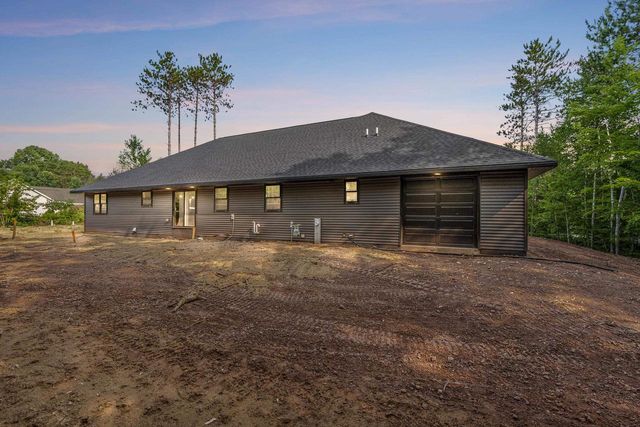 3141 HIGH COUNTRY COURT, Suamico, WI 54313