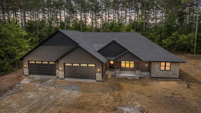 3141 HIGH COUNTRY COURT, Suamico, WI 54313