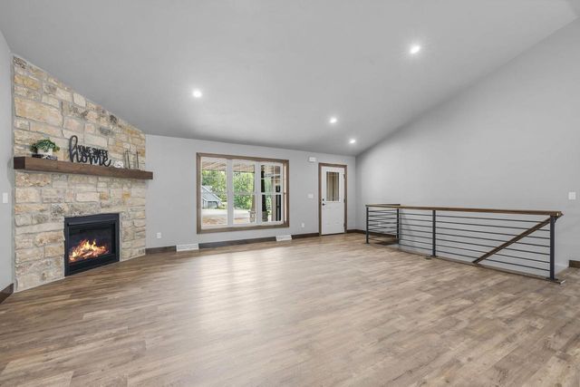 3141 HIGH COUNTRY COURT, Suamico, WI 54313