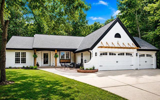 9883 S 35th STREET, Franklin, WI 53132