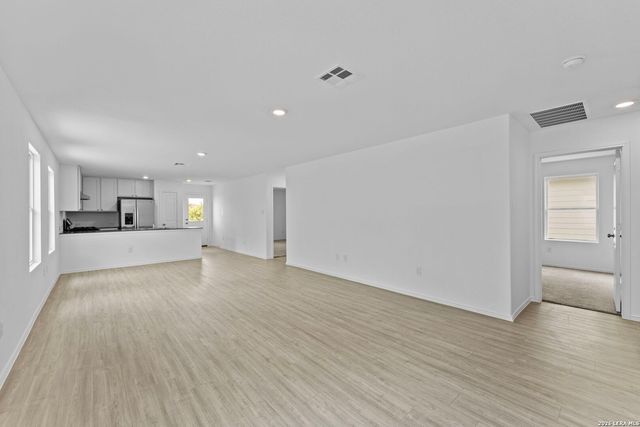 1007 LANDON RDG, San Antonio, TX 78245