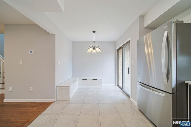 18 Veterans Way, Edgewater, NJ 07020