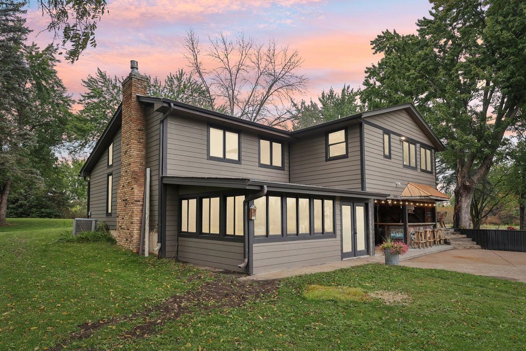 15611 Lexington Avenue NE, Ham Lake, MN 55304