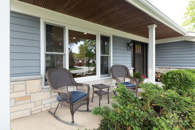 605 Hyde Park Lane, Naperville, IL 60565
