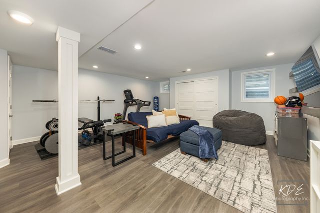 605 Hyde Park Lane, Naperville, IL 60565