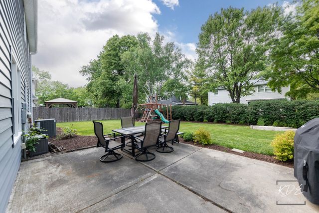 605 Hyde Park Lane, Naperville, IL 60565