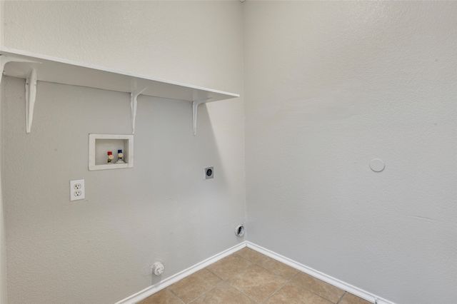 800 Ponselle Drive, Arlington, TX 76001