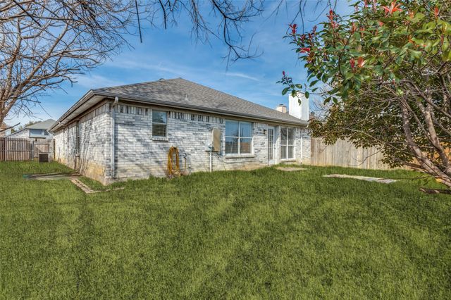 800 Ponselle Drive, Arlington, TX 76001