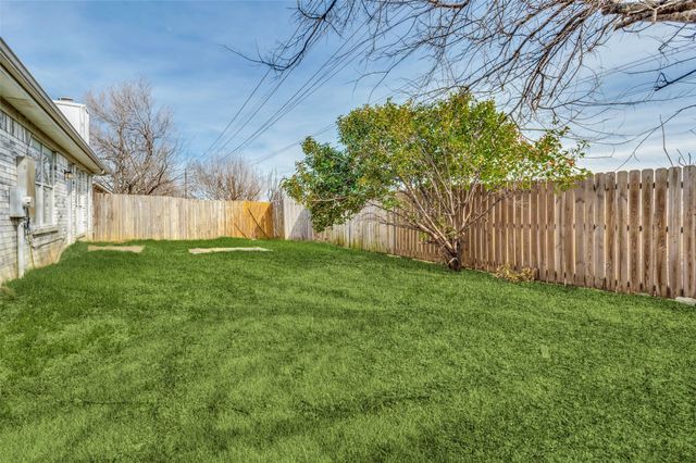 800 Ponselle Drive, Arlington, TX 76001