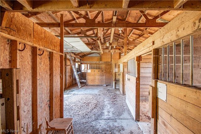 3686 Jones Road, Diamond, OH 44412