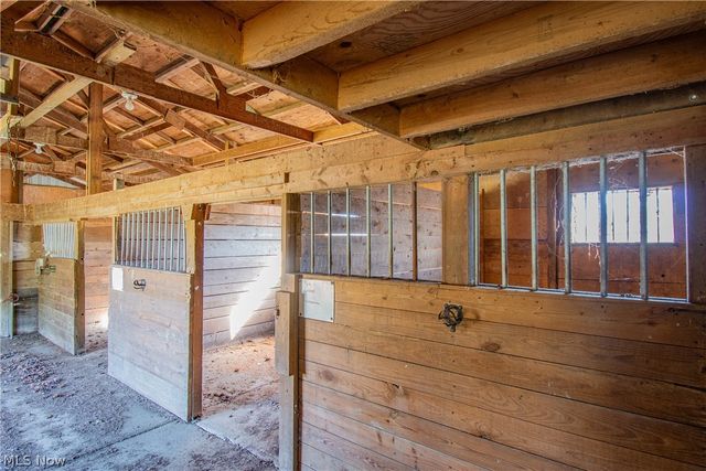 3686 Jones Road, Diamond, OH 44412