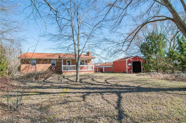 3686 Jones Road, Diamond, OH 44412