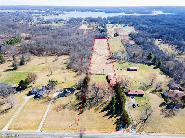 3686 Jones Road, Diamond, OH 44412