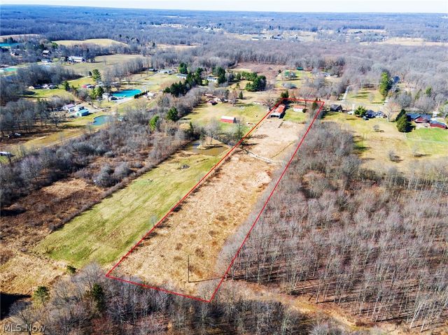 3686 Jones Road, Diamond, OH 44412