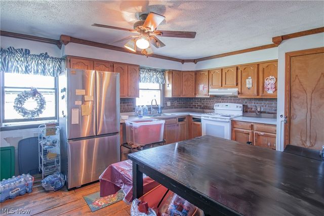 3686 Jones Road, Diamond, OH 44412