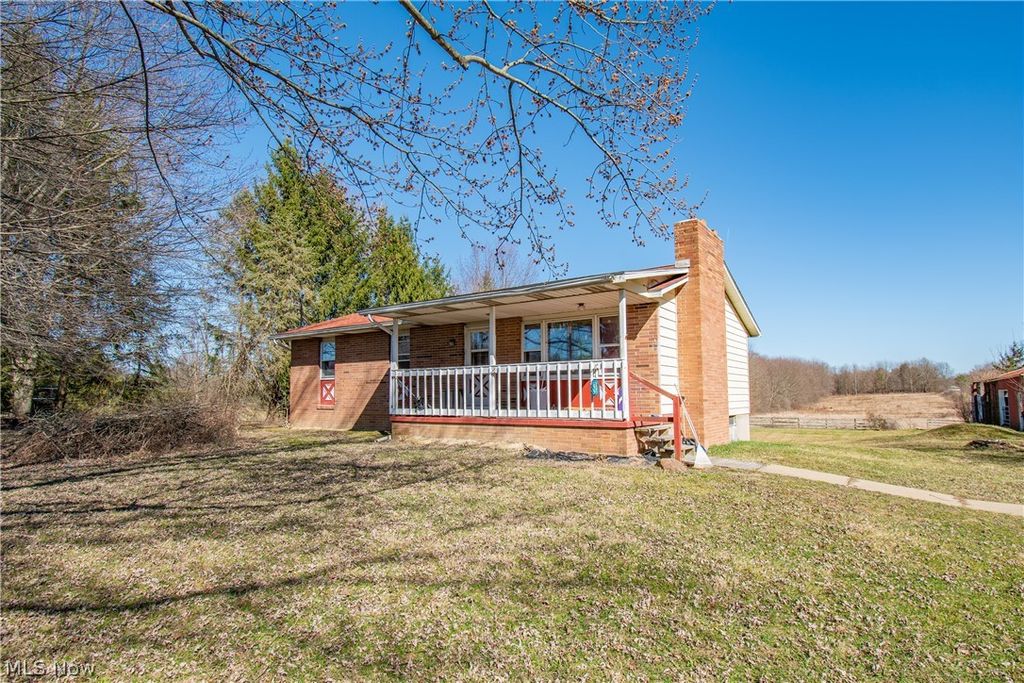 3686 Jones Road, Diamond, OH 44412