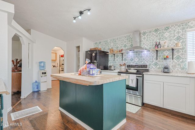 6227 N Litchfield Road 47, Litchfield Park, AZ 85340