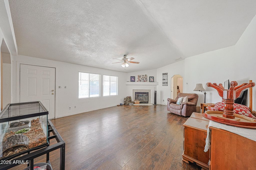 Image 12 of property listing at 6227 N Litchfield Road 47, Litchfield Park, AZ 85340