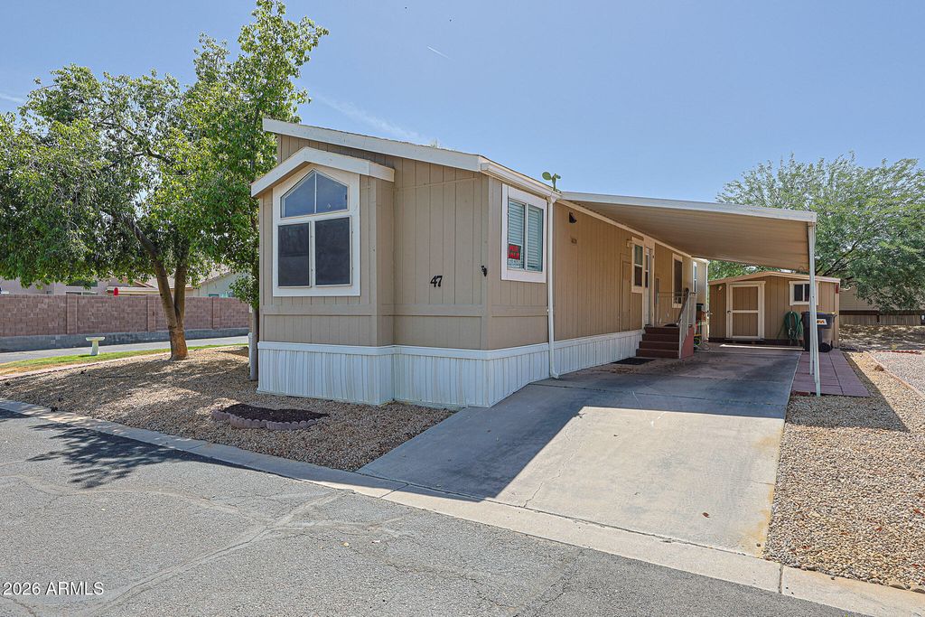 Image 5 of property listing at 6227 N Litchfield Road 47, Litchfield Park, AZ 85340