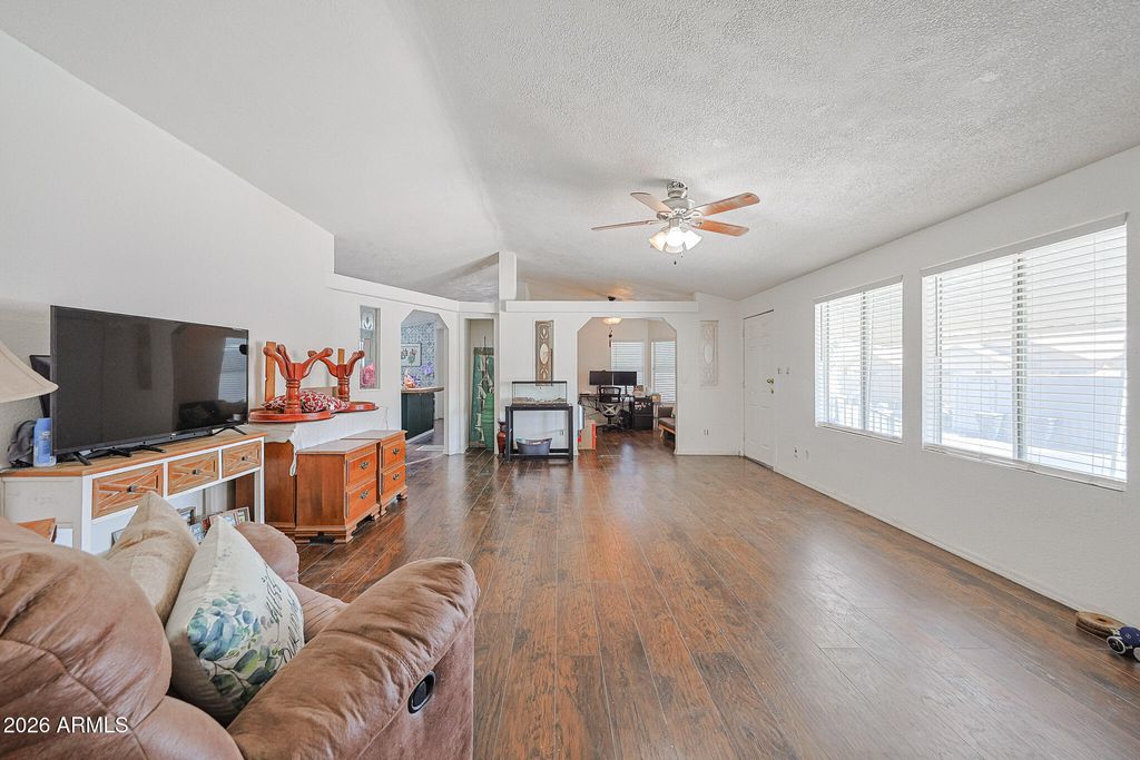 Image 7 of property listing at 6227 N Litchfield Road 47, Litchfield Park, AZ 85340