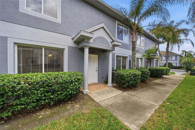 18117 PARADISE POINT DRIVE, Tampa, FL 33647