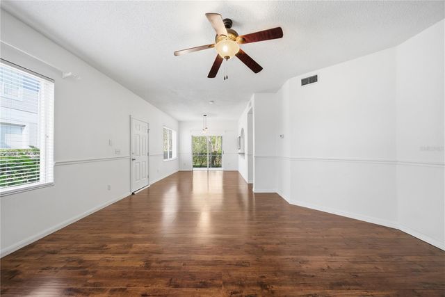18117 PARADISE POINT DRIVE, Tampa, FL 33647