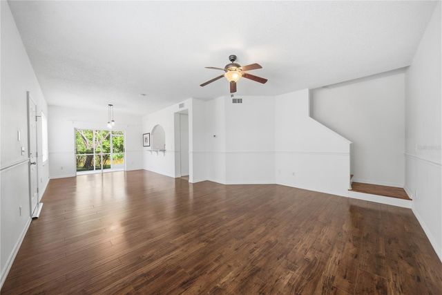 18117 PARADISE POINT DRIVE, Tampa, FL 33647