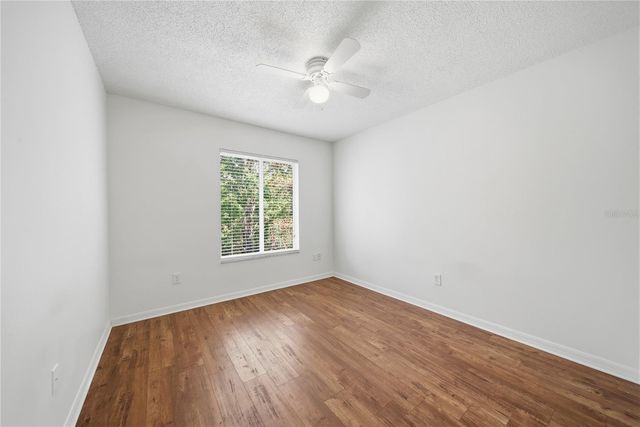 18117 PARADISE POINT DRIVE, Tampa, FL 33647