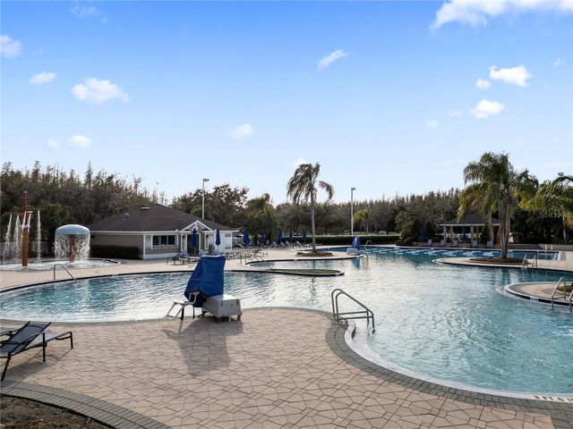 18117 PARADISE POINT DRIVE, Tampa, FL 33647