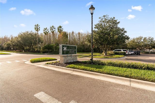 18117 PARADISE POINT DRIVE, Tampa, FL 33647