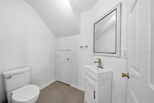 18117 PARADISE POINT DRIVE, Tampa, FL 33647